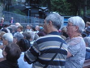 AOBR 2015 08 12 AU 16 LOURDES 2 PROCESSIONS MESSES CHEMINS DE CROIX (34)